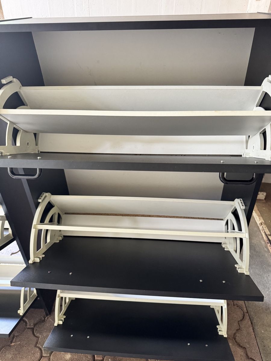 Ikea Schränke: 2 Schuhschränke schwarz 3 Fächer – Gebraucht aus Stallikon von car_py6w 2