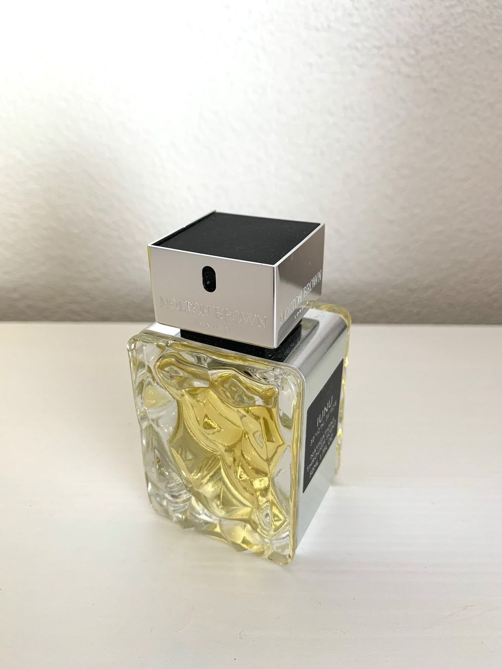 Parfum & Eau de Toilette: Molton Brown IUNU EdT 50 ml – Gebraucht aus Steinhausen von and_jv7v 1