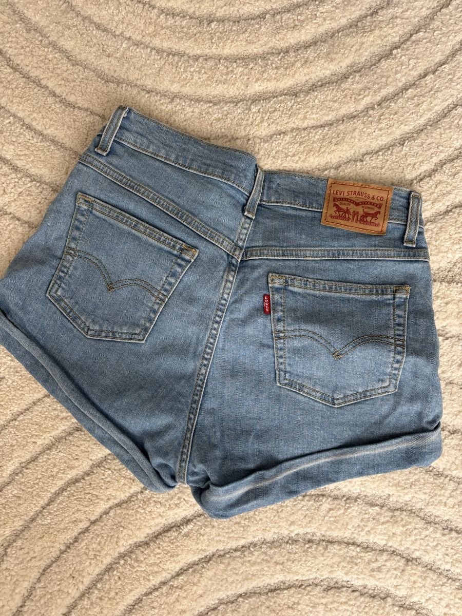 Levi's Jeans: Levis Jeansshorts  – Usato da Winterthur venduto da leimaj 1