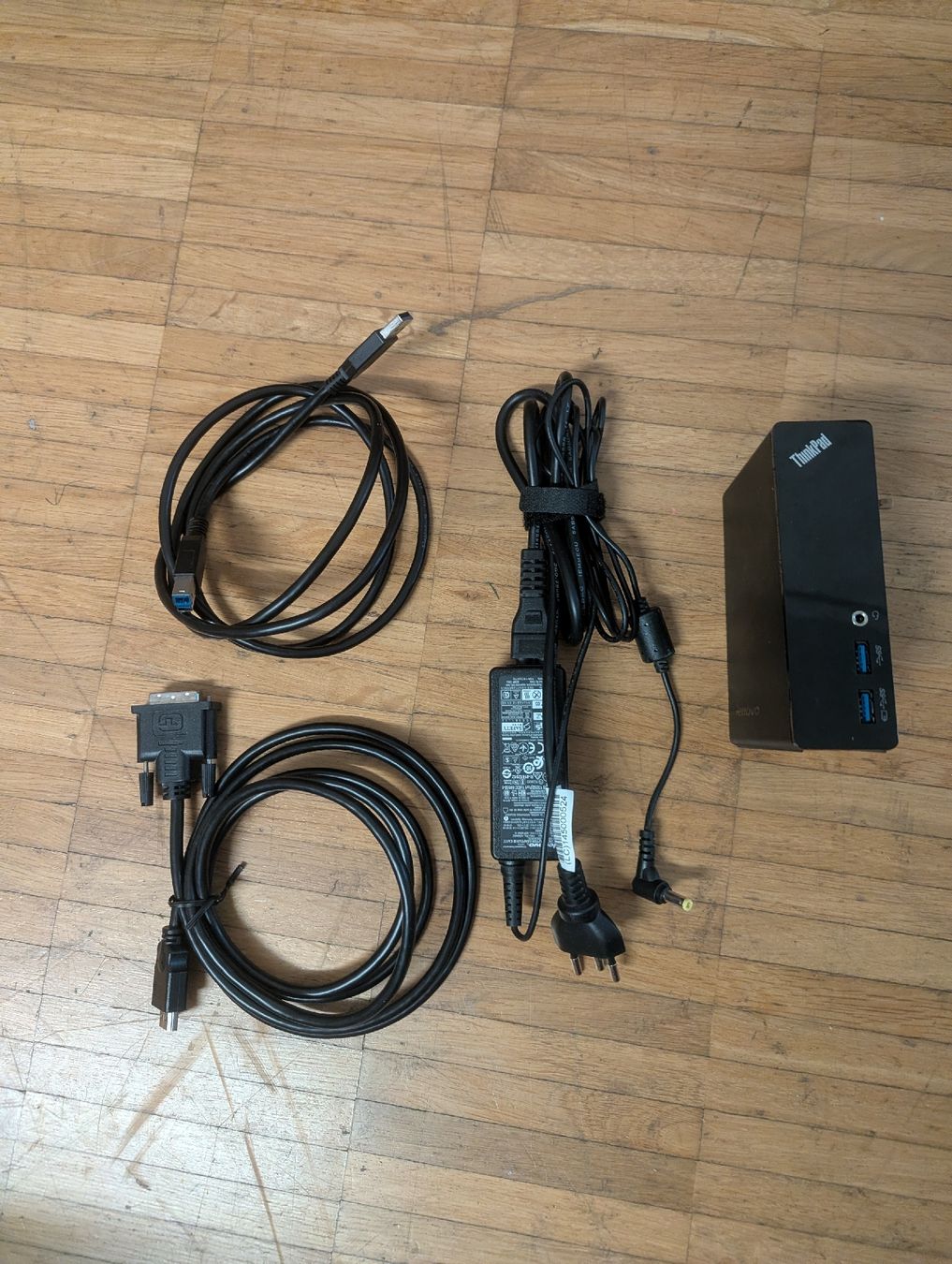 Lenovo Dockingstation: Lenovo ThinkPad Basic USB 3.0 Dock – Gebraucht aus Basel von duy_n297 1