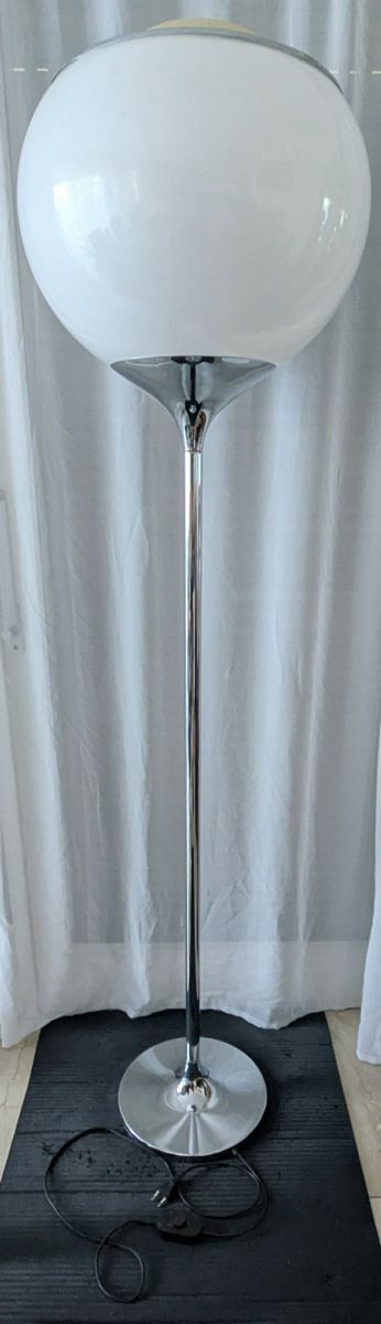 Guzzini Lampade: iGuzzini spa Stehlampe – Usato da Untersiggenthal venduto da Simsala7