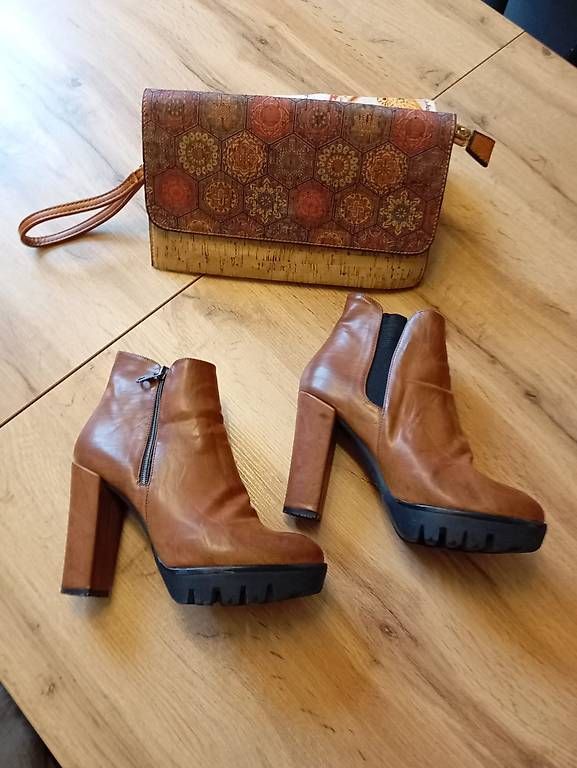 Scarpe da donna: Scarpe in pelle  – Usato da Cresciano venduto da xga_j8p2