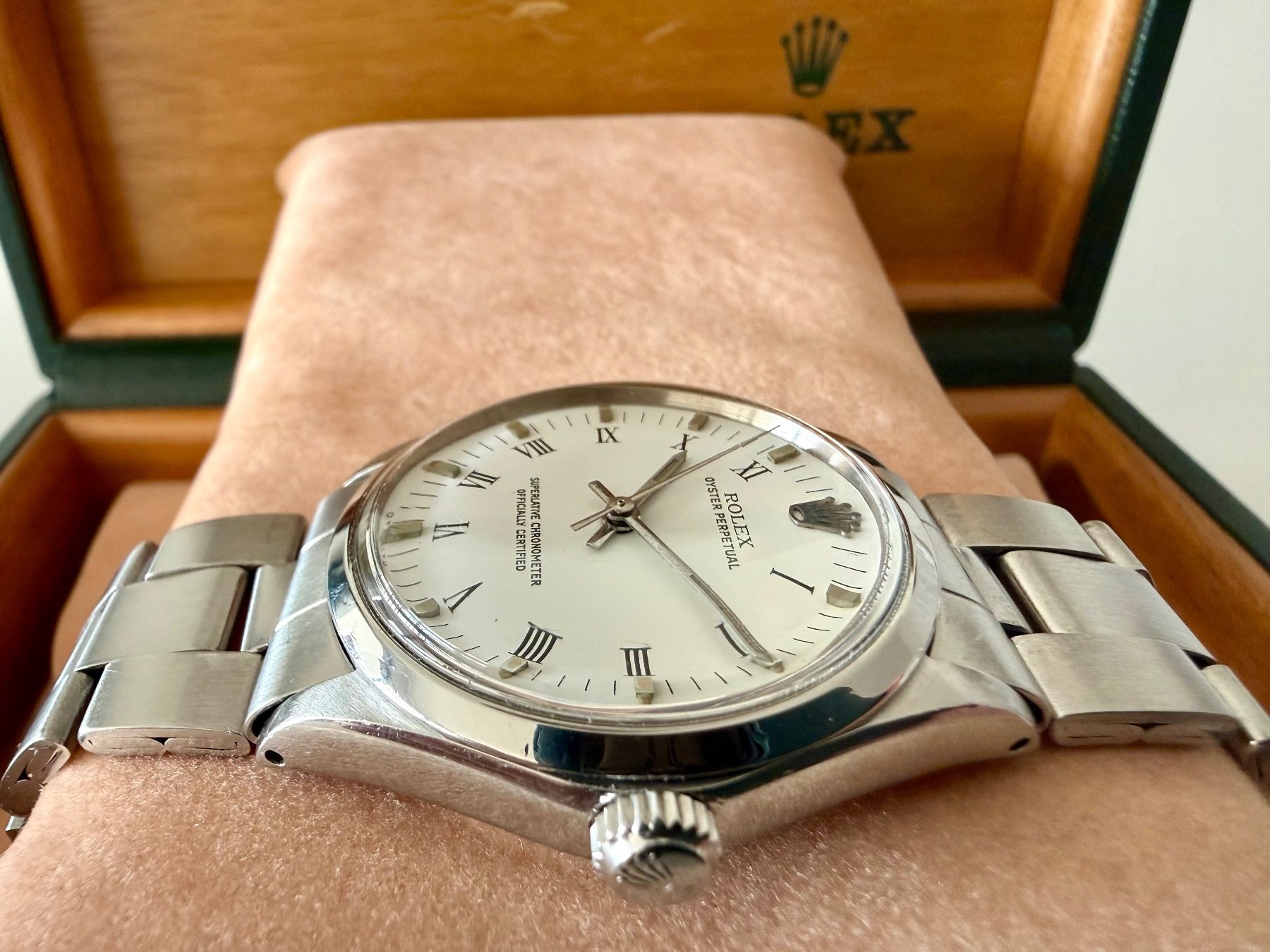 Rolex Orologi: ROLEX Oyster Perpetual, Ref.1002, 34mm, Automatic, with box – Usato da Le Mont-sur-Lausanne venduto da LycaGallery 3