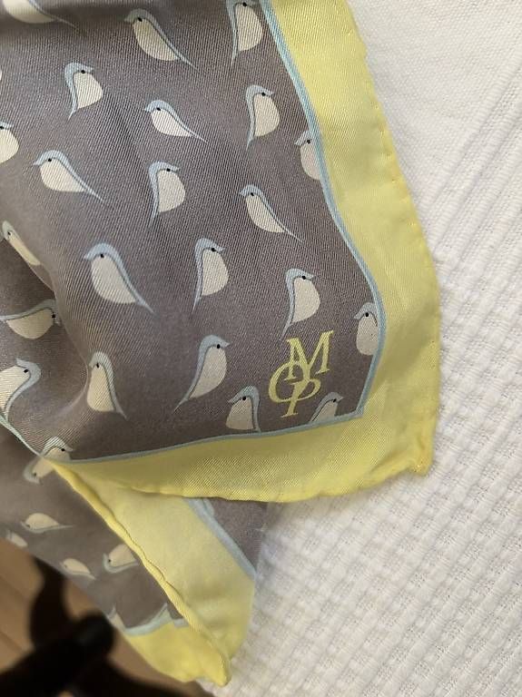 Foulard & Sciarpe: Halstuch mit Vogelmuster grau/gelb  – Usato da Hemberg venduto da mel_p76n 1