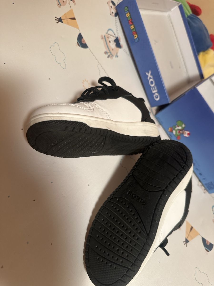 Geox Scarpe per ragazzi: Geox children sneakers white black like new condition – Usato da Vulpera venduto da Ricky1989 2