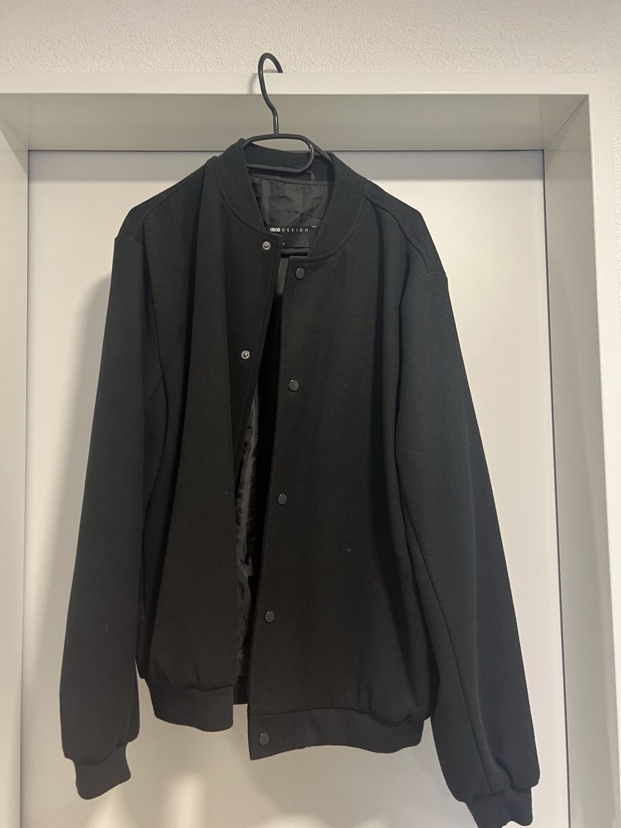 Asos Giacche: Schwarze Bomberjacke – Nuovo (secondo la descrizione) da Pfäffikon SZ venduto da pdroth
