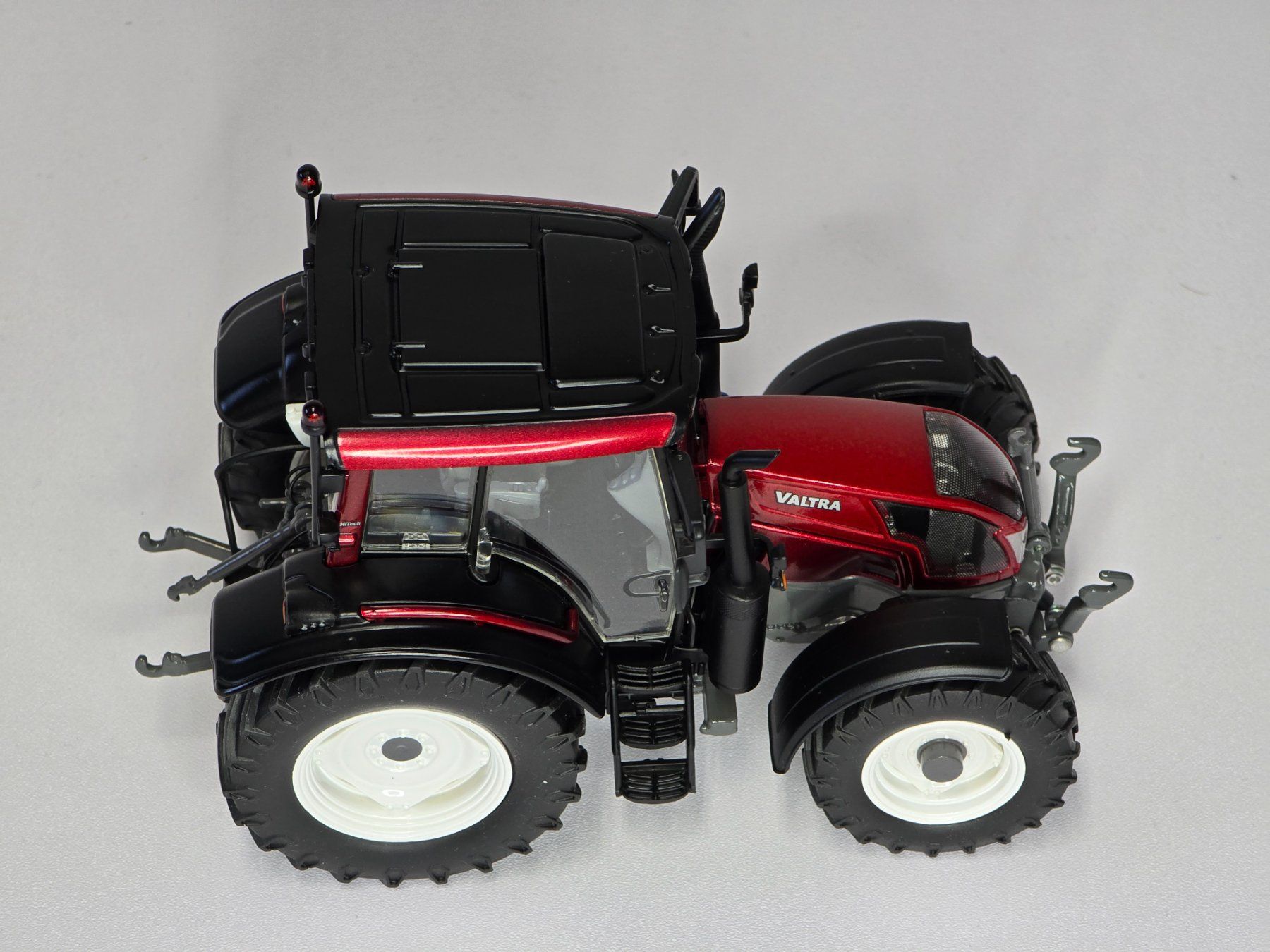 Wiking Kit di modellismo & Modellini statici: Wiking 077326, Valtra N 143 HT3, Vitrine – Nuovo (secondo la descrizione) da Kloten venduto da Nicola2 2