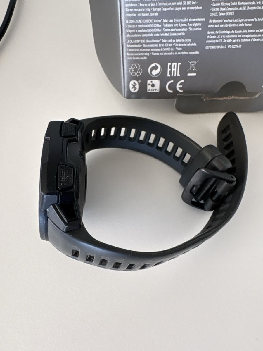 Garmin Smartwatch: Garmin Instinct Solar Smartwatch gebraucht – Gebraucht aus Zürich von Devante 4
