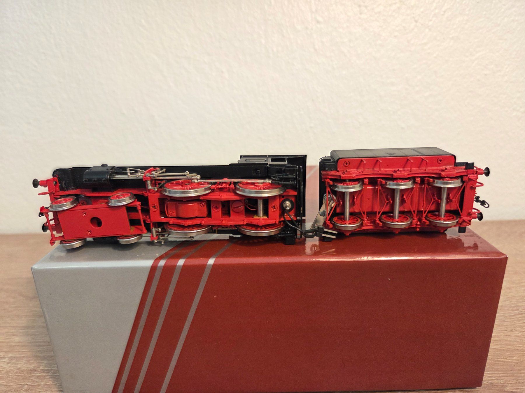 Lemaco Modellini di ferrovie: Lemaco Dampflok BR 13 DRG H0 – Nuovo e nell'imballaggio originale da St-Aubin-Sauges venduto da Lo_Go 6
