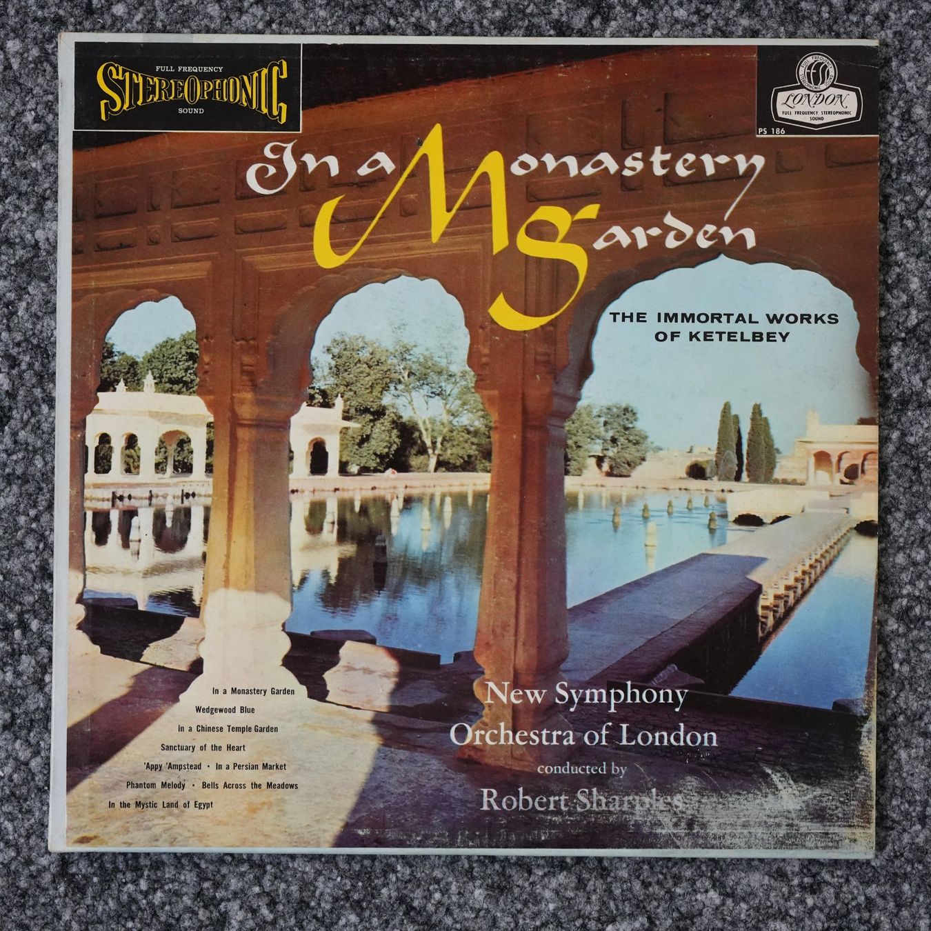 Schallplatten: London PS 186 / In A Monastery Garden – Gebraucht aus Brunnen von Techfreak1
