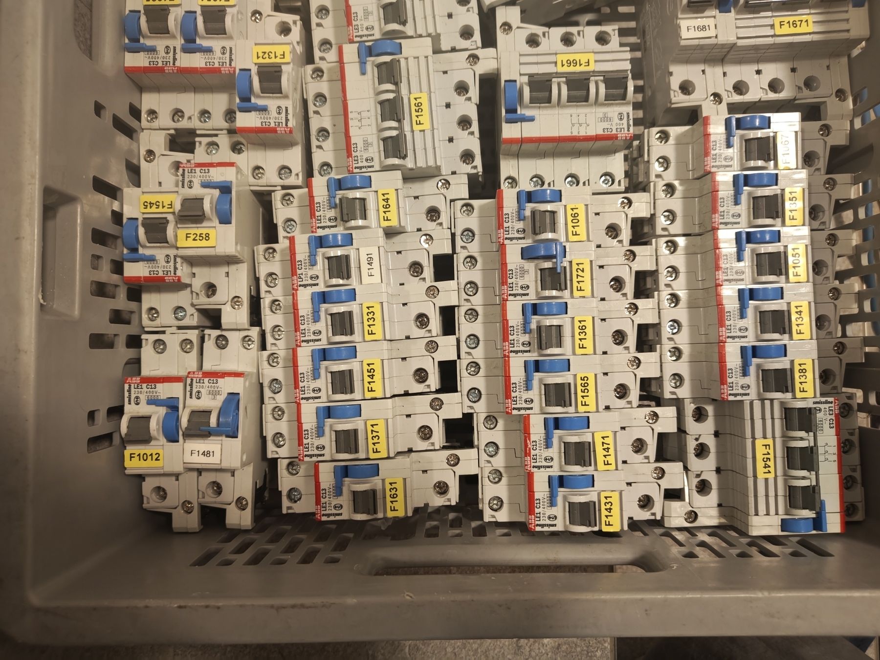 Elektronikbauteile: Sicherungsautomaten ABB c13ln oder 3ln Variationen Konvolut – Gebraucht aus Malters von hab_pv6w 1
