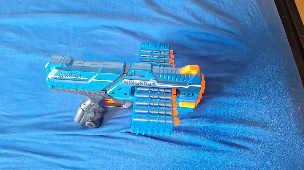 Nerf Jouets: 2x Nerf 1x Armbrust – D'occasion à Windisch par Gravit 1