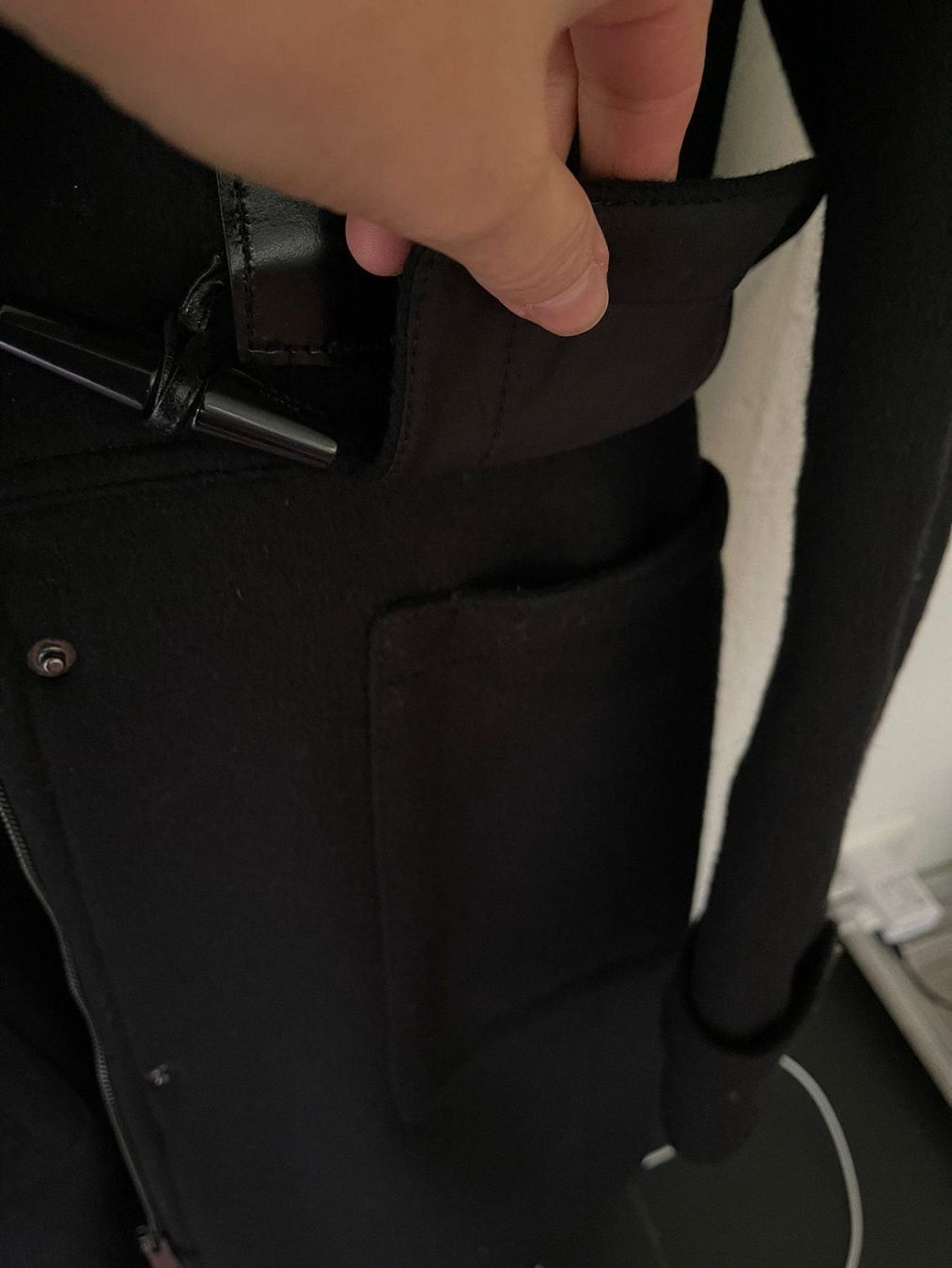 Burberry Cappotti: Burberry 100% Wool Mantel mit Pelzkragen – Usato da Bonstetten venduto da Swiss4Sale 6