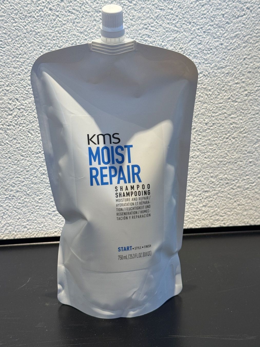 Prodotti per capelli: KMS Moist Repair – Nuovo e nell'imballaggio originale da St. Gallen venduto da Jael0123