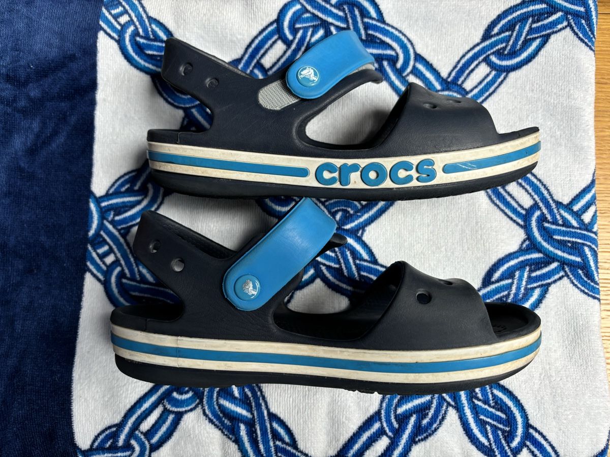 Crocs Chaussures garçon: Sandales Crocs t.33-34 – D'occasion à Founex par ari_2gt7 2