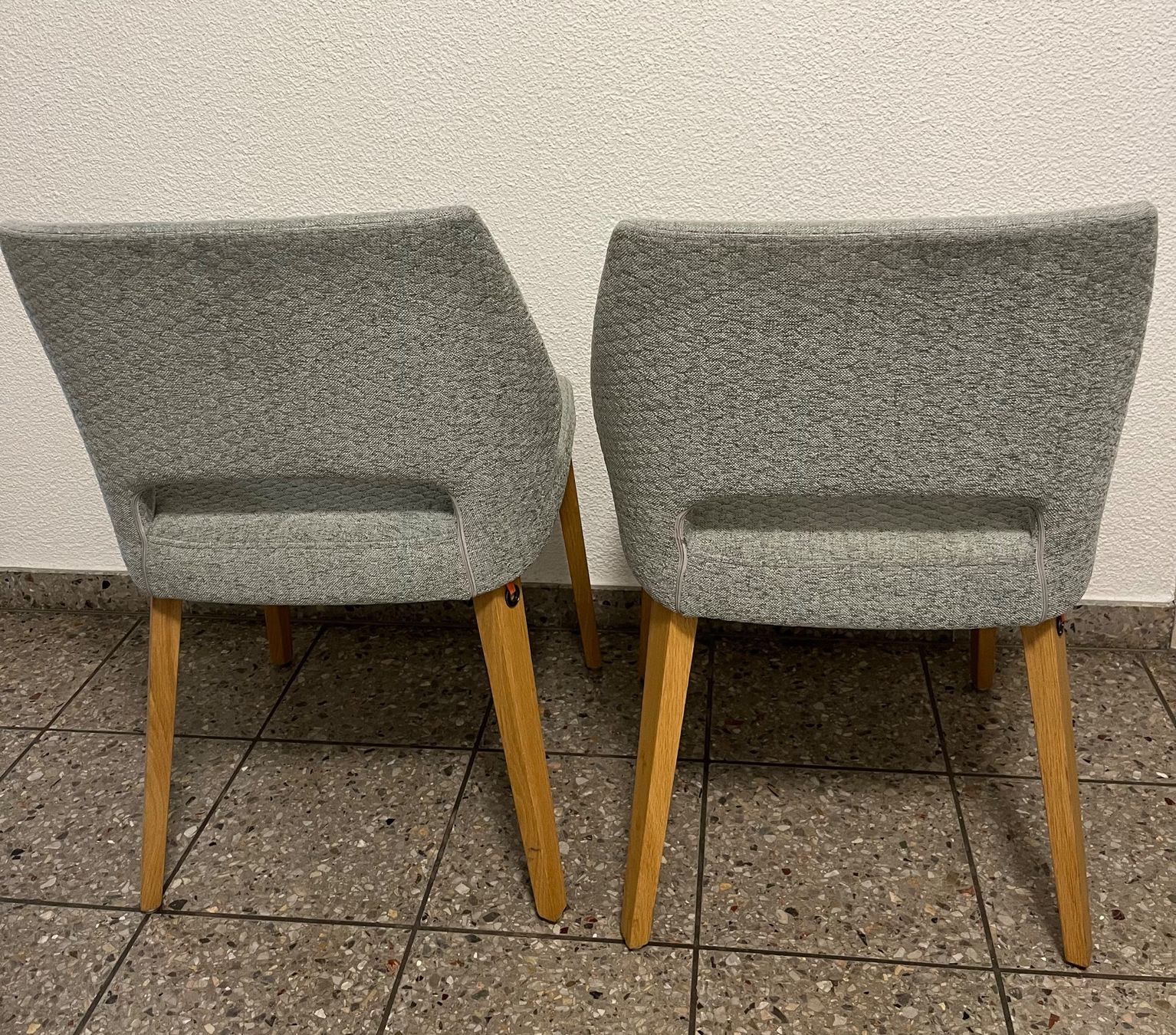 Sedie: Zwei Stühle mit Stoffbezug von mobitec – Usato da Wädenswil venduto da Golo7 1