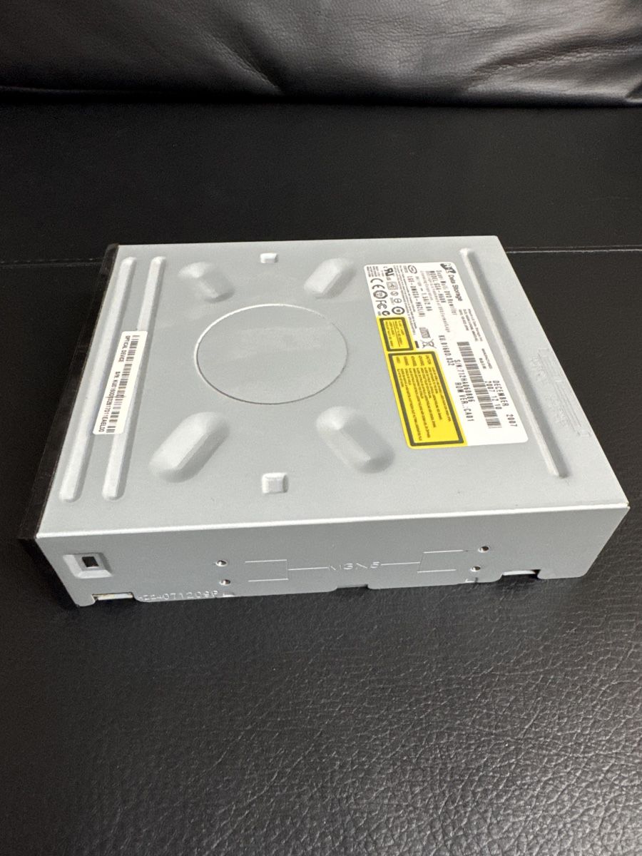PC: DVD Rewriter H+L Data Storage – Usato da Ehrendingen venduto da Sansav 3
