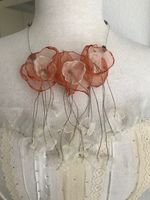 Collana con fiori stoffa