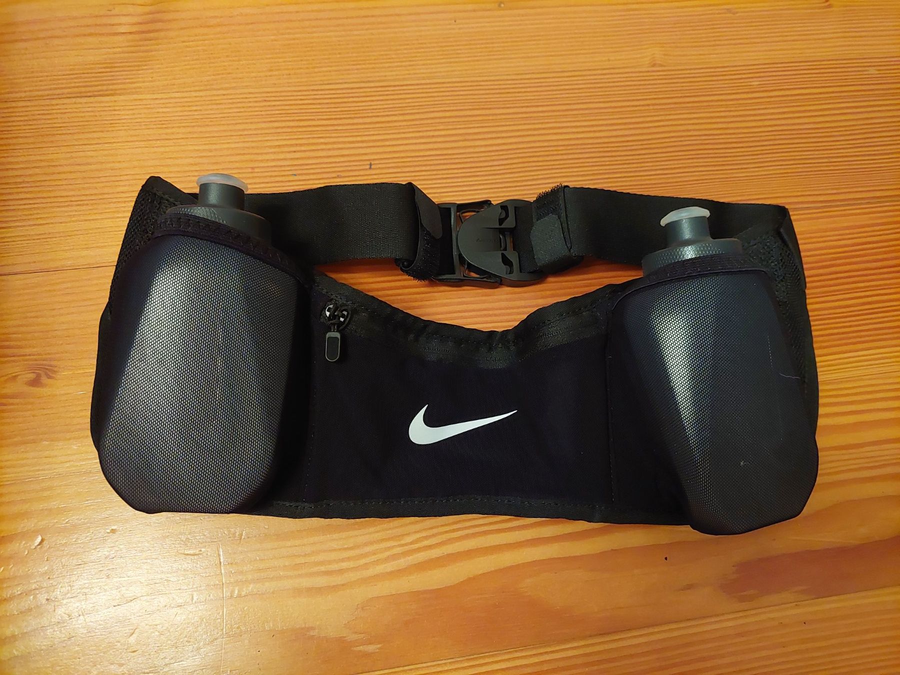 Nike Borracce & Thermos: Laufgürtel Nike mit Flaschen - NEU – Nuovo e nell'imballaggio originale da Lenzburg venduto da ver_q8t5