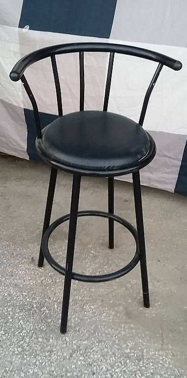 Chaises: Siège tournant noir en simili – D'occasion à Icogne par chaletlecerf