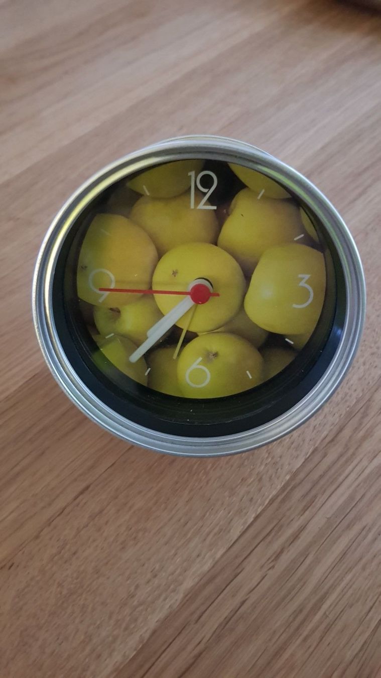 Orologi: Quarzuhr in cooler Apfeldose – Nuovo (secondo la descrizione) da Dübendorf venduto da Nemo_0