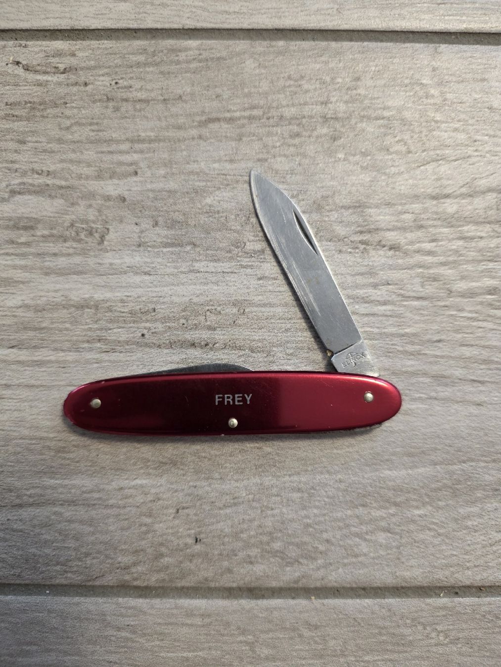Victorinox Coltelli tascabile: Taschenmesser Frey Victorinox rot gebraucht – Usato da Dorf venduto da Echo_Elements