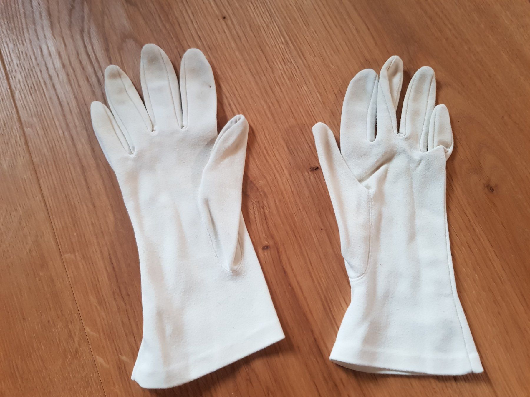 Handschuhe & Handstulpen: elegante Vintage Damen Handschuhe – Gebraucht aus Walterswil BE von Lonitti 1