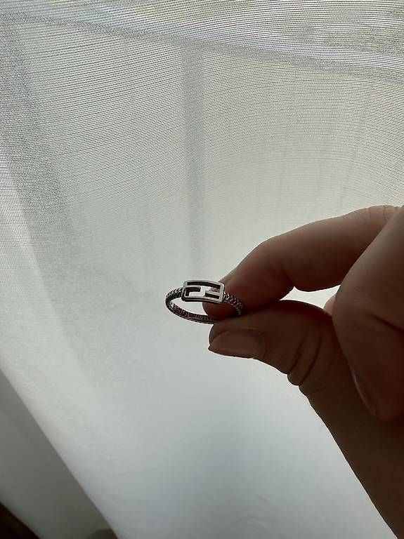 Fendi Ringe: Fendi Ring – Gebraucht aus Emmenbrücke von veraegli 1