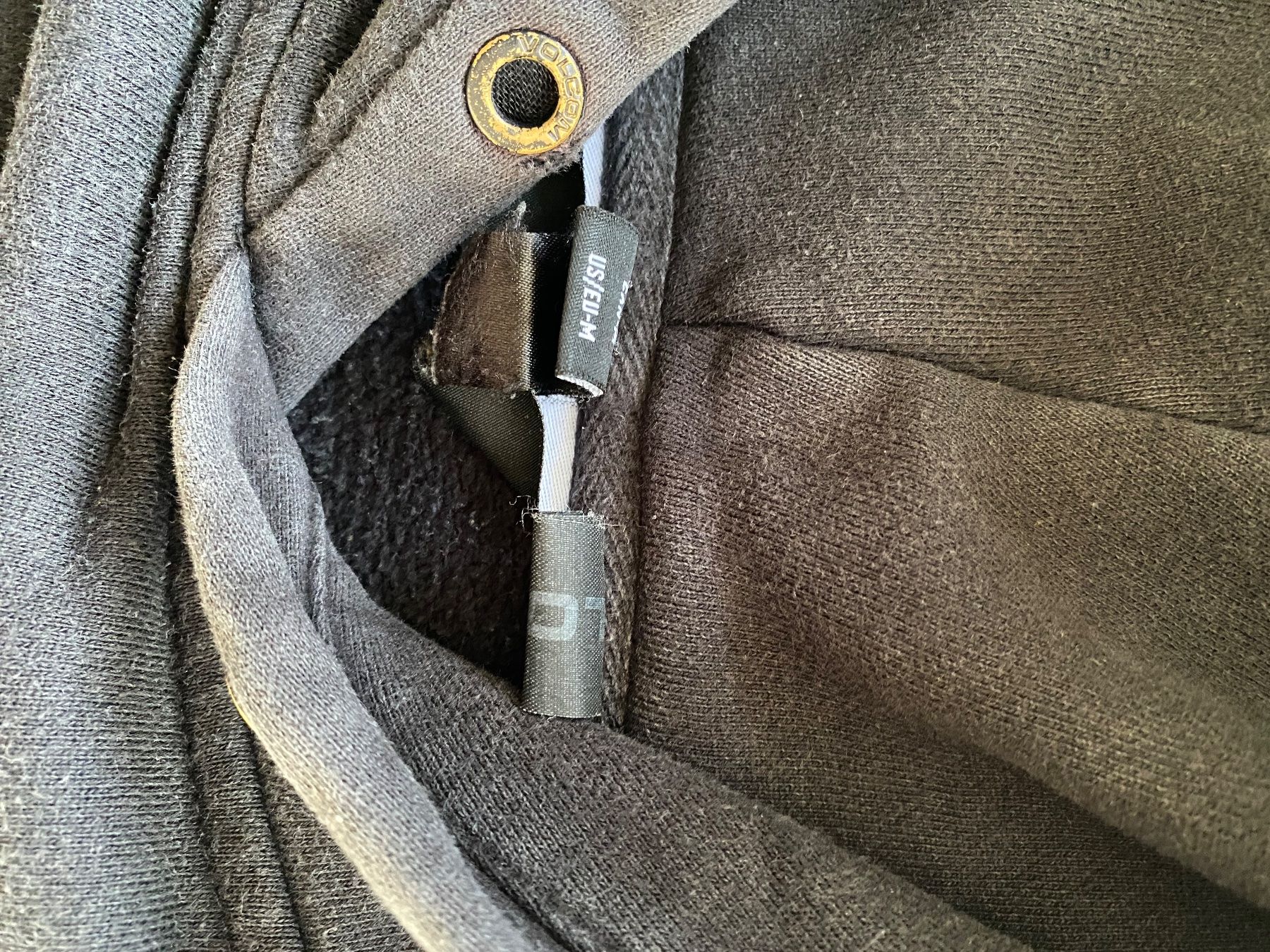 Lotti di vestiti: Herren Set mit 2 Hemden und einem Kapuzenpulli – Usato da Hochdorf venduto da Katja014 4