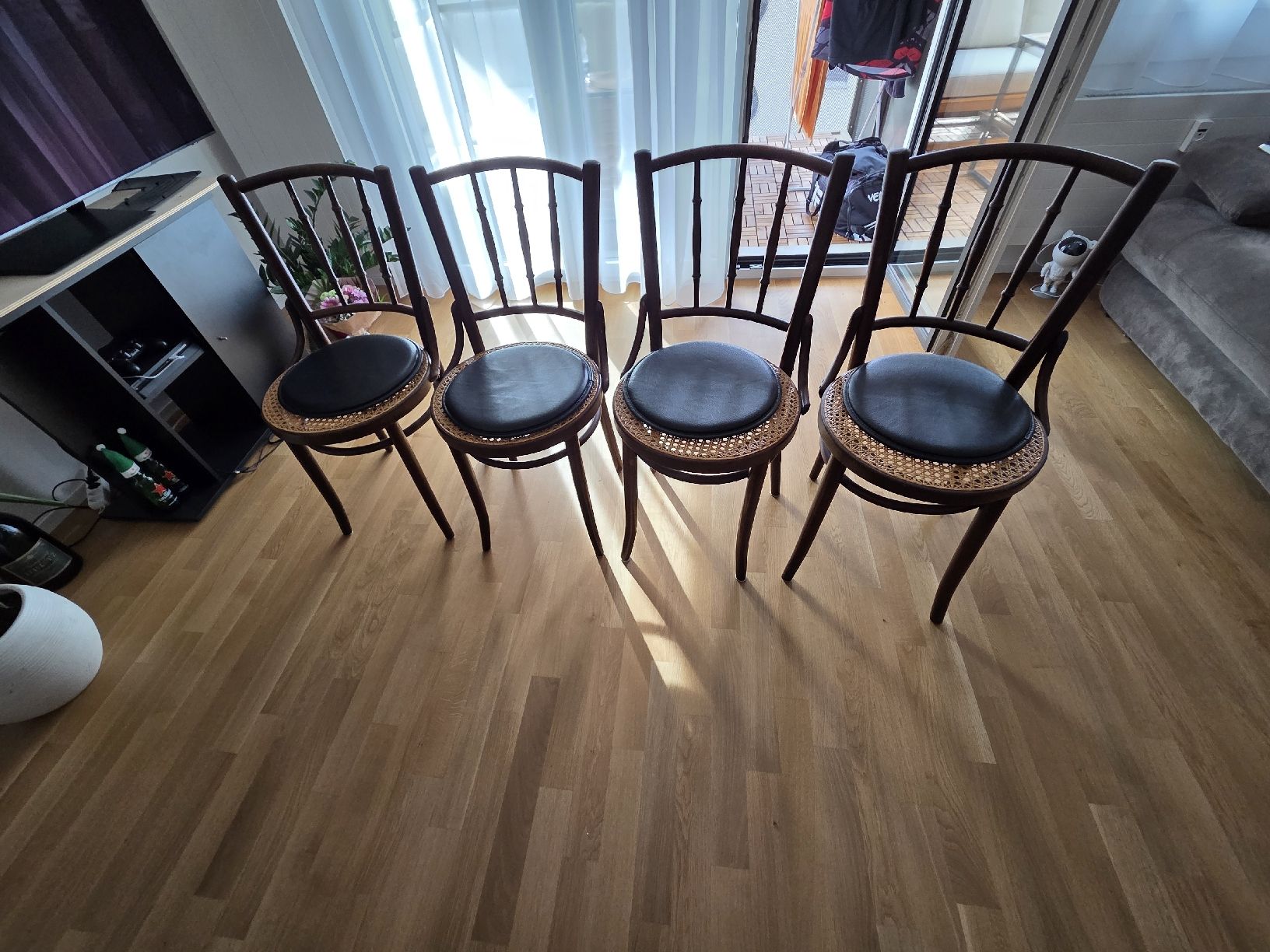 Tavoli: Esstisch mit 4 Stühlen – Usato da Rüti ZH venduto da rue_y8fj 4