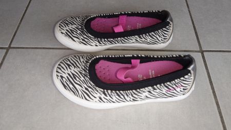 Geox Kinder Ballerina 27, schwarz weiss gemustert
