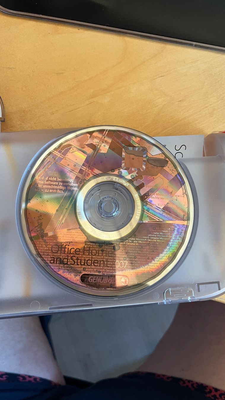 Microsoft Software: Office Home and Student 2007 – Usato da Wiesendangen venduto da Baro 1