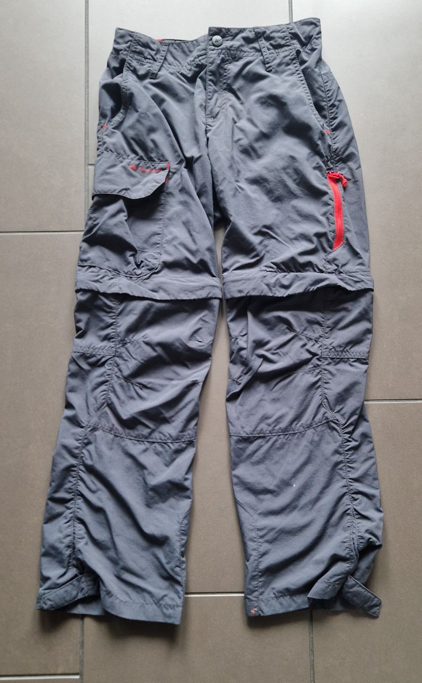 Decathlon Pantaloni: Wanderhose Quechua, Zip-Off Grau, Gr.140-152 – Usato da Jona venduto da Loki40