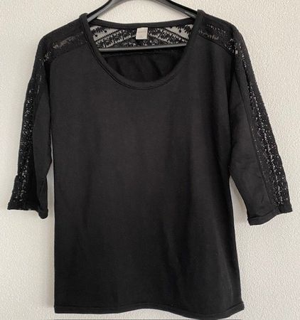 Schwarzes Zebra Shirt Gr. M mit Spitzenärmeln