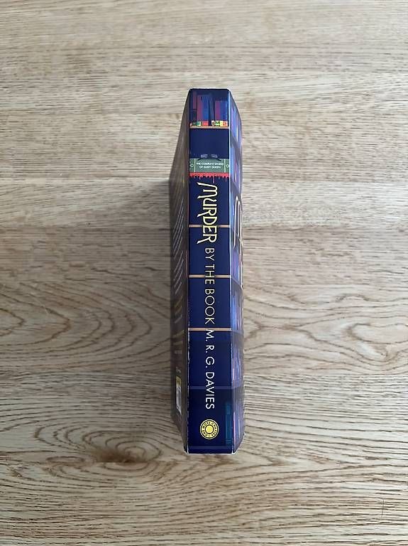 Bücher: Cozy crime "Murder by the book" – Gebraucht aus Zürich von nic_l9gv 1