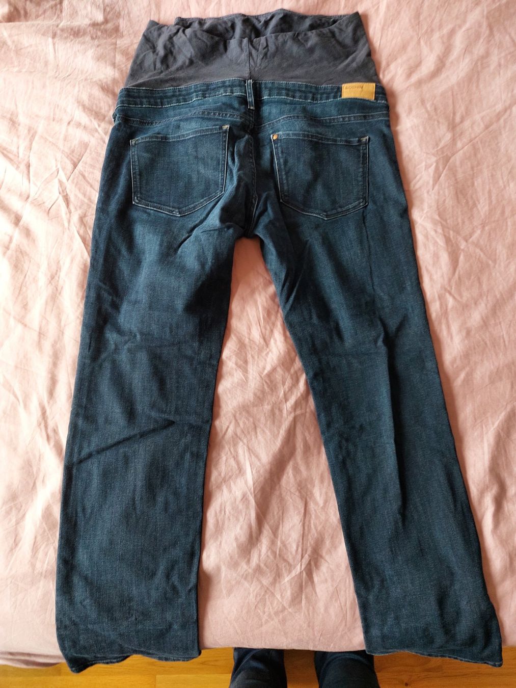 H&M Jeans: Jean de grossesse H&M Mama Taille 46 – Gebraucht aus Ostermundigen von jul_7t8v 2