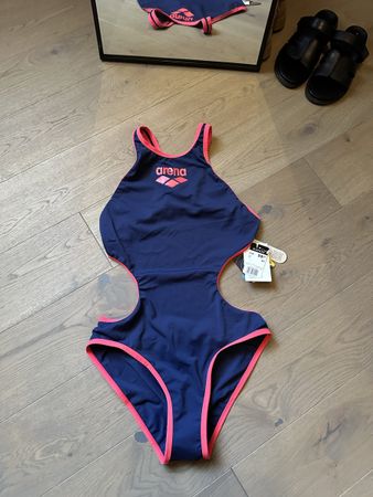 Arena Badeanzug Marineblau Grösse 40 mit Etikett