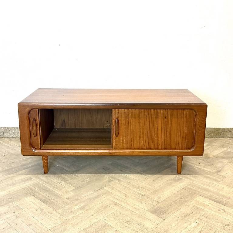 Cassettiere: Mid Century danish teak Lowboard by DYRLUND – Usato da basel venduto da vintory.ch 2