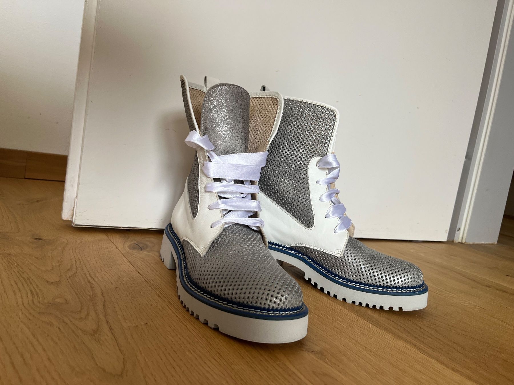Scarpe da donna: Accatino Lochleder Boots Gr 37 – Usato da Winterthur venduto da ani_svs9