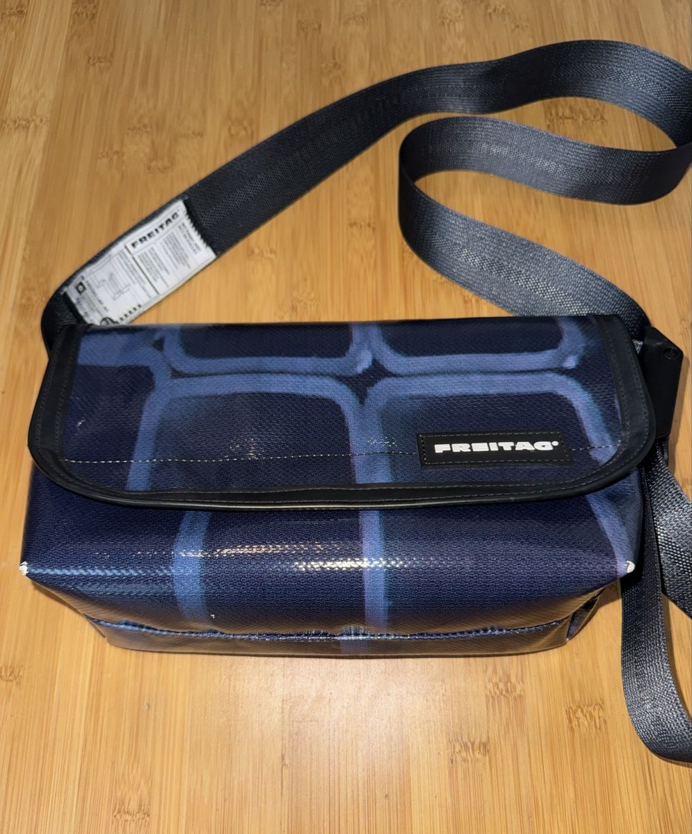 Freitag Sacs: FREITAG Tasche blau – D'occasion à Brienz BE par jeyjeyyyyy 1