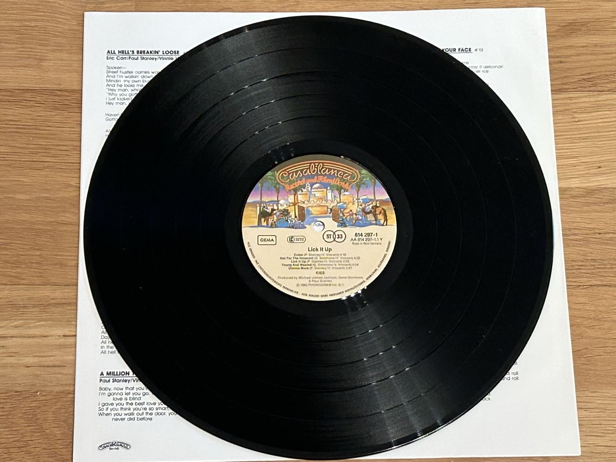 Dischi in vinile: Kiss. 1983. Lick It Up – Usato da Faulensee venduto da Mizuno06 4
