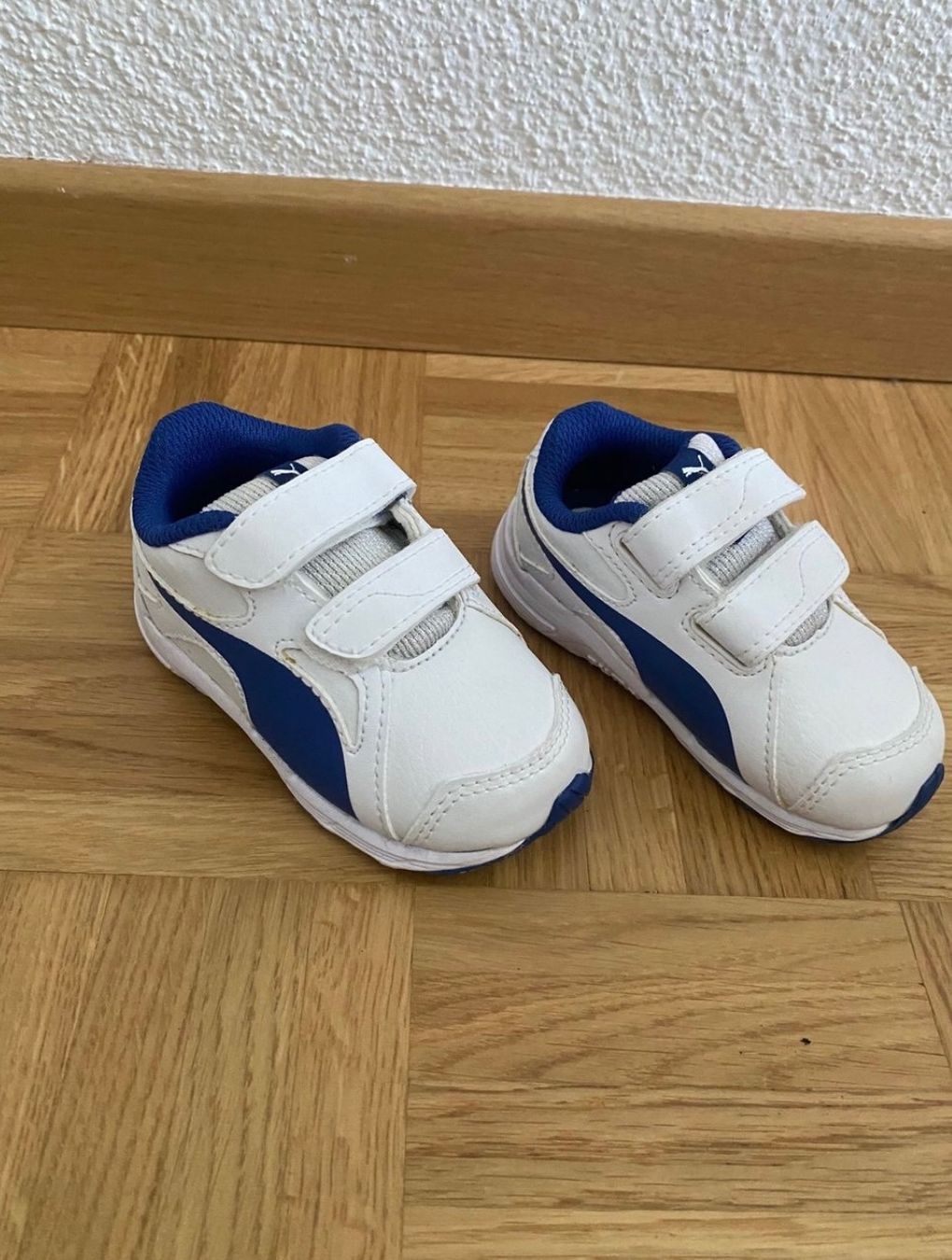 Puma Chaussures garçon: Kinder Schuhe Grösse 20 – D'occasion à Zürich par zd_1965