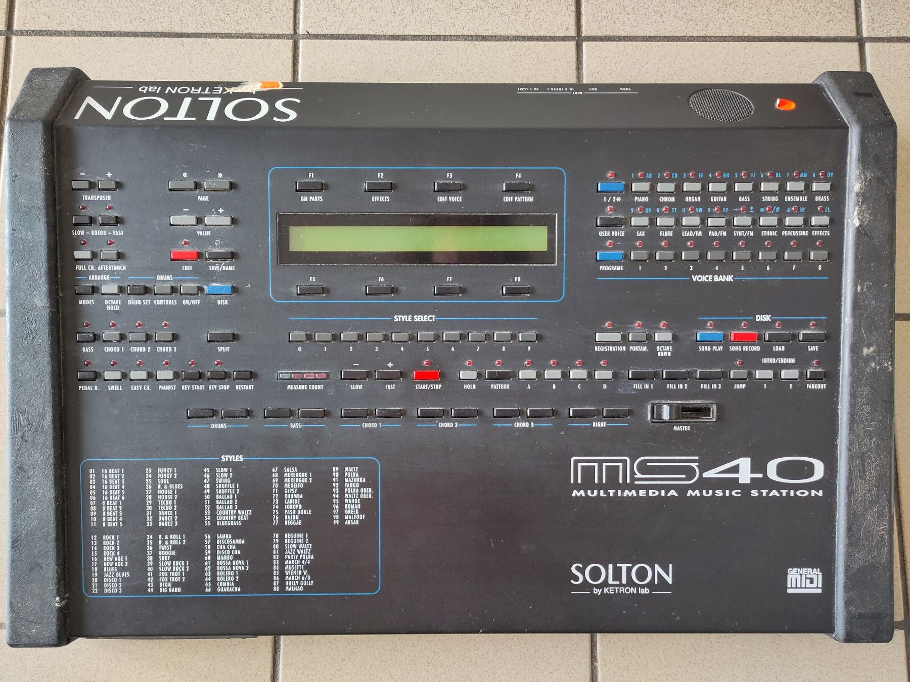 Strumenti musicali: Solton ms40 – Usato da Villars-sur-Glâne venduto da Macherel0