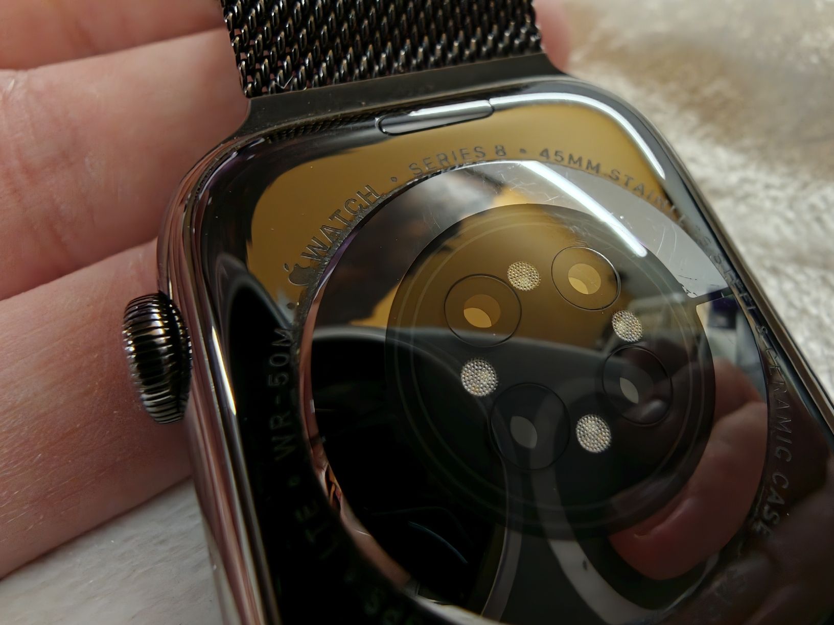 Apple Smartwatch: Apple Watch Series 8 Edelstahl Wifi/Cellular – Gebraucht aus Bowil von Doggenpfote