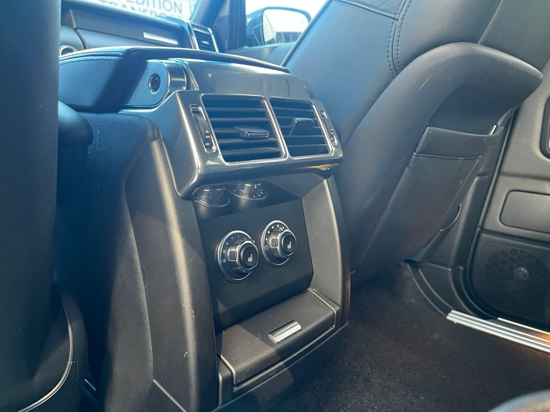 Land Rover Automobili: Land Rover Range Rover 4.4 TDV8 Vogue Automatic – Usato da Bäch SZ venduto da Olivier_Sales 7