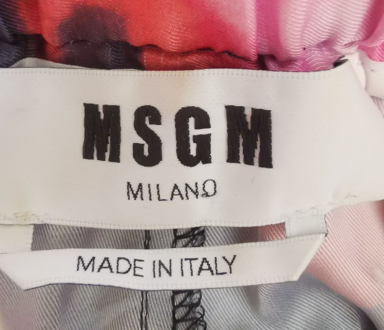 Completi & Tailleur: MSGM Set, Hose und Bluse – Usato da Uerikon venduto da pink_flamingo 6