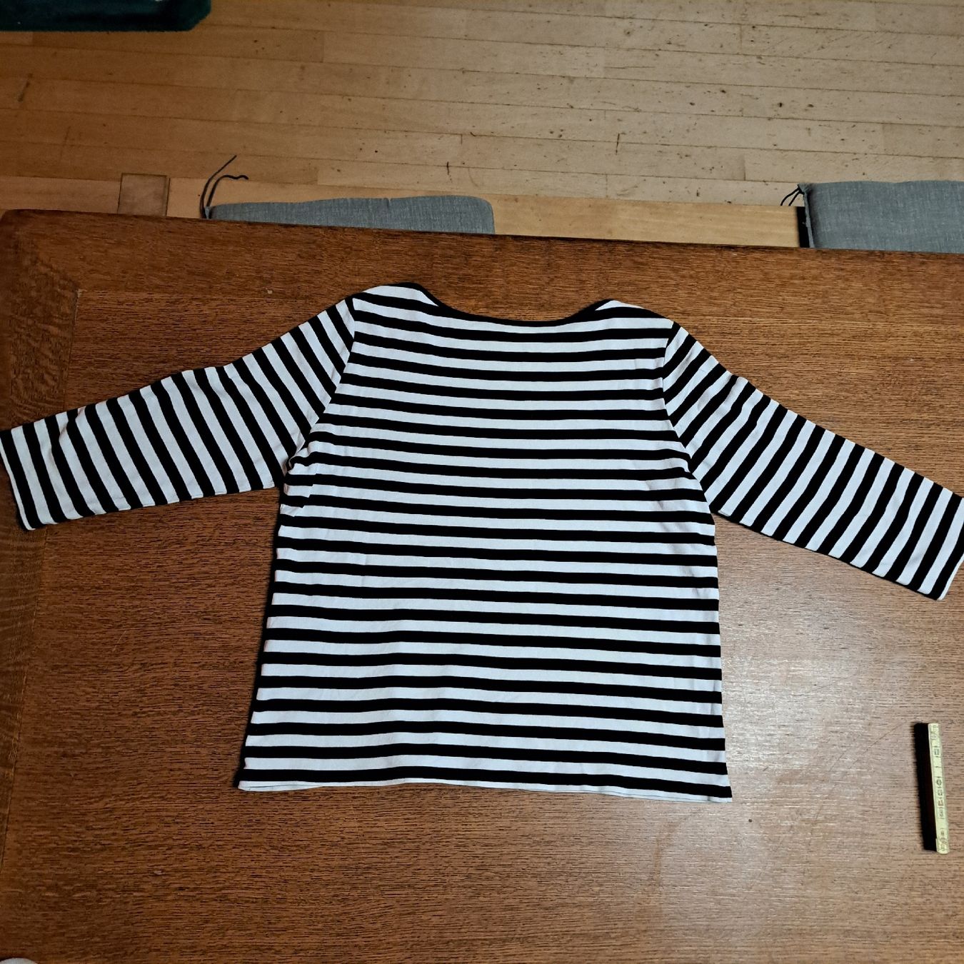 Pullover & Sweatshirts: Pullover/ Shirt – Gebraucht aus Zollikofen von selanaj 2