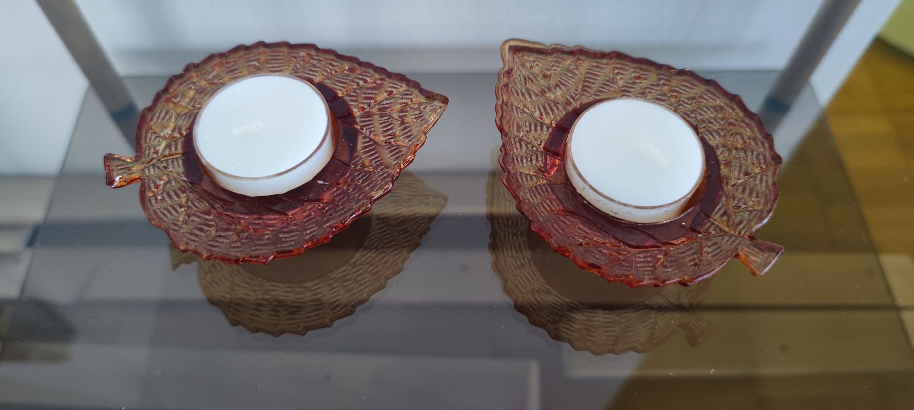 Tutte le decorazioni: Glas Teelichter Blattform – Usato da Stäfa venduto da Rampensau