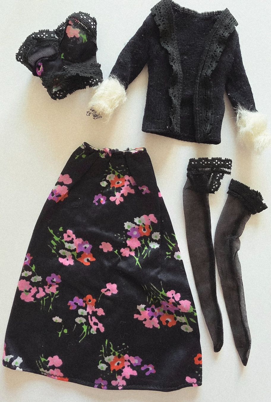 Bambole: Tenue de Barbie de 1975 – Usato da Bulle venduto da Chimchiree