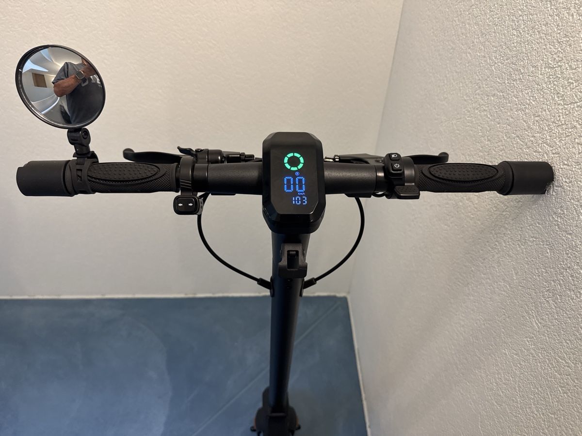 Scooter: VMAX VX2 ST E-Scooter electric scooter, black, 500W – Usato da Bülach venduto da Suters0403 1